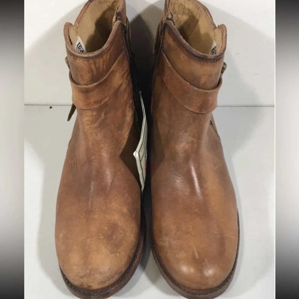 NEW!! Women’s Frye Tan Distressed Leather Buckle Ankle Boot Size 5.5B